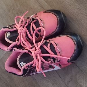 Nikes softball cleats